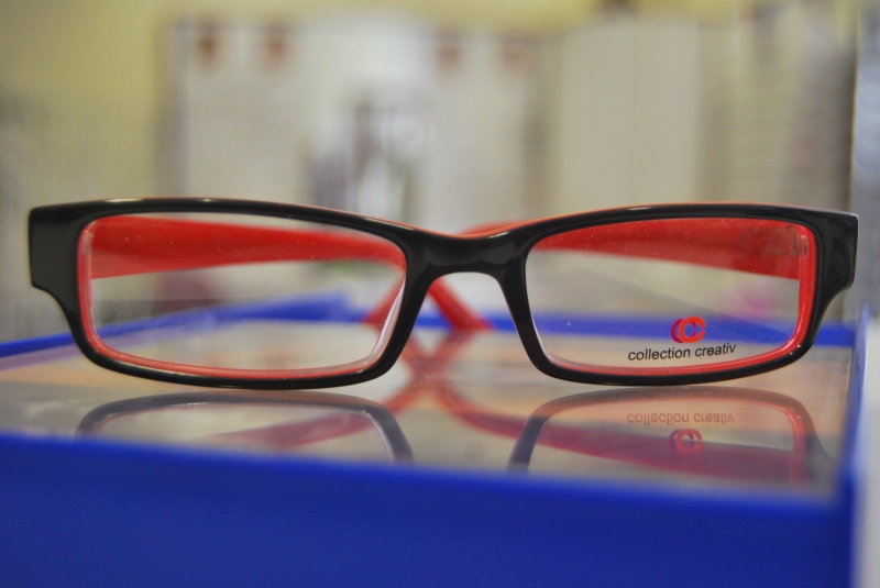 opticien-FIGANIERES-min_view-sight-lens-frame-optics-spectacles-1141012-pxhere.com